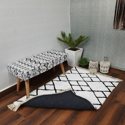 Avioni Atlas Collection- Micro Moroccan Lattice Carpets In White and Black Double Shade