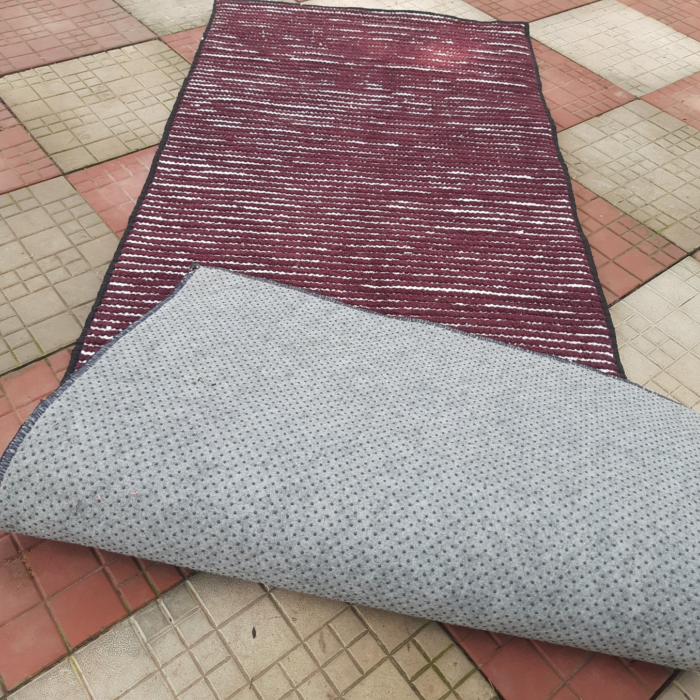 Avioni Luxury Soft Premium Chenille Stripe -Maroon & White- Yoga Mat 60cm x 180cm (~2×5.5 Feet)